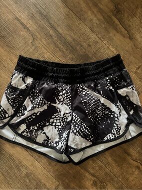 lululemon athletica Black & White Abstract Print Athletic Shorts